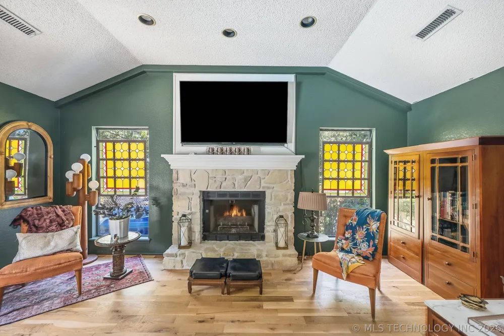 1103 E 124TH STREET S Jenks, OK 74037