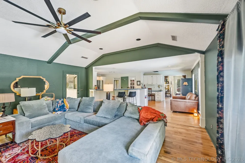 1103 E 124TH STREET S Jenks, OK 74037