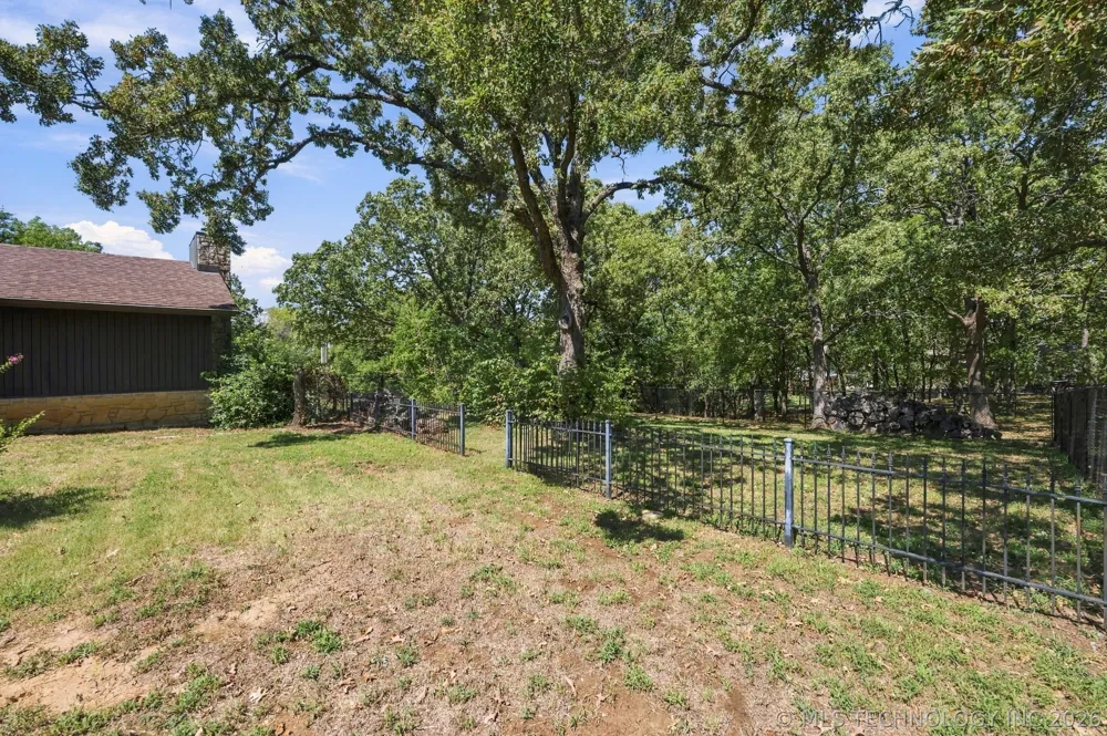 1103 E 124TH STREET S Jenks, OK 74037