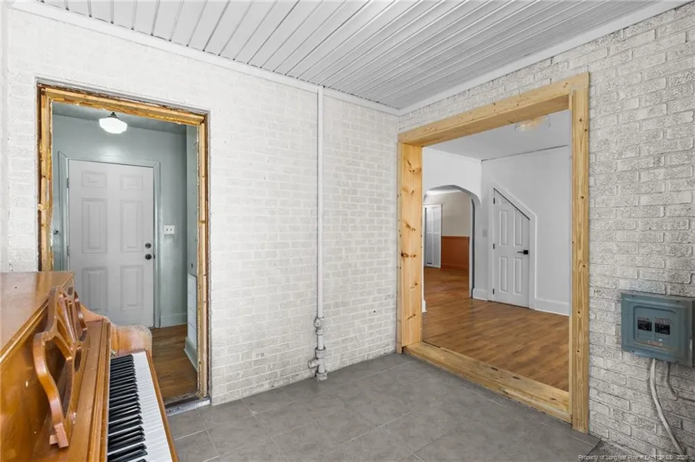 410 W Mclean Street St. Pauls, NC 28384