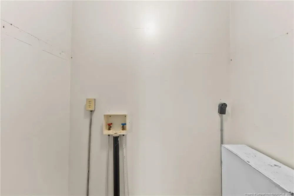 410 W Mclean Street St. Pauls, NC 28384