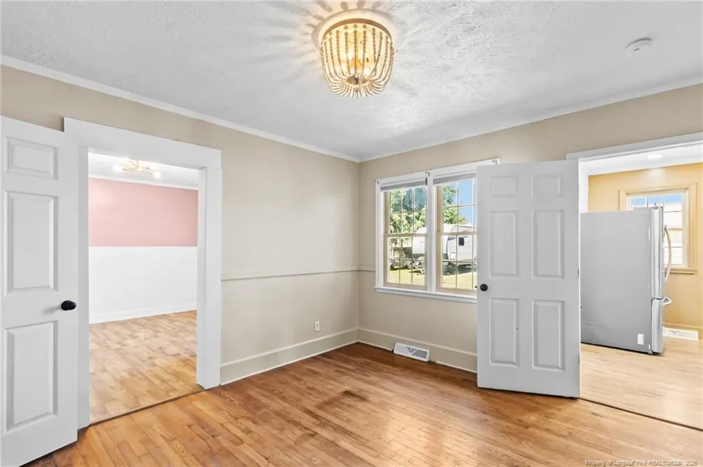 410 W Mclean Street St. Pauls, NC 28384
