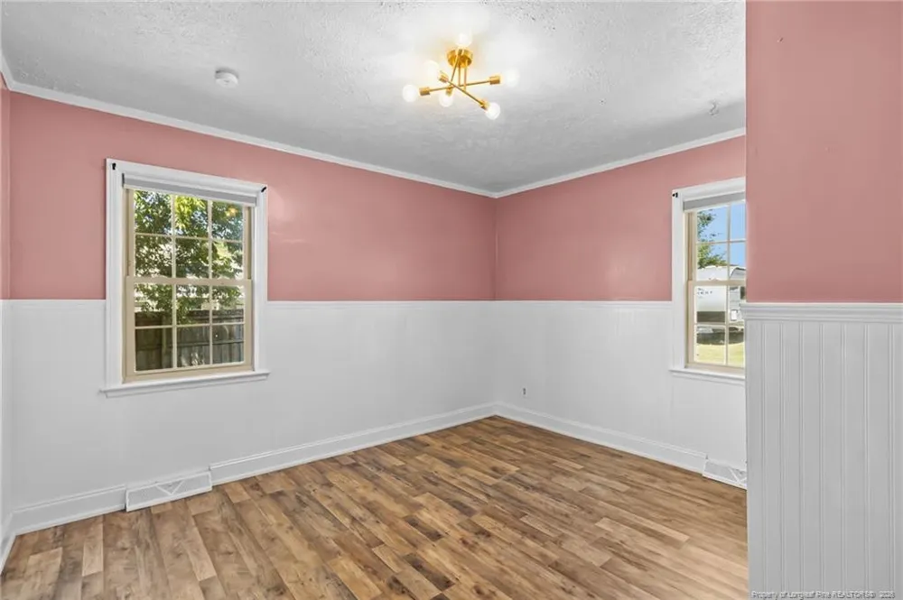 410 W Mclean Street St. Pauls, NC 28384