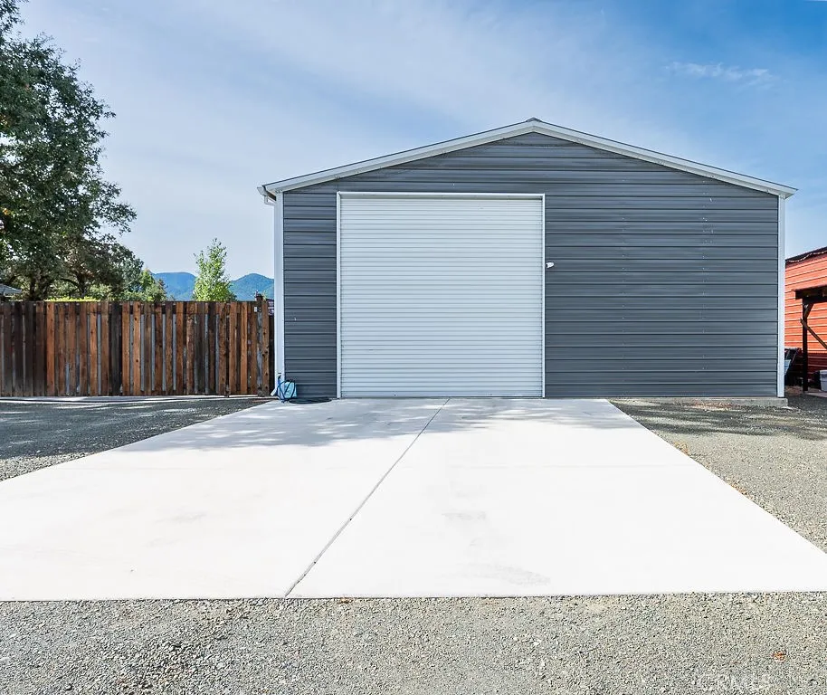 15255 Timm Middletown, CA 95461