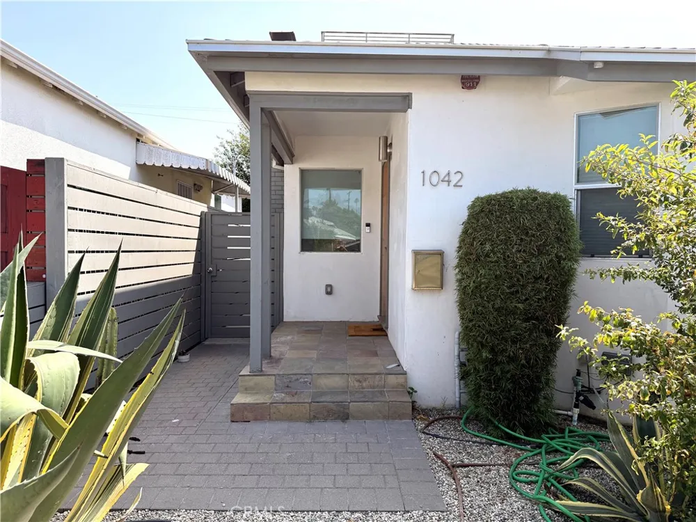 1042 Garfield Avenue Venice, CA 90291