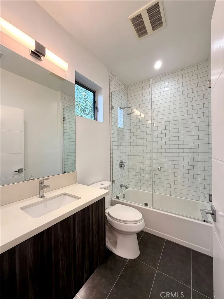 1042 Garfield Avenue Venice, CA 90291