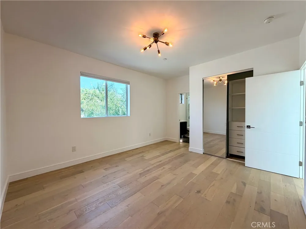 1042 Garfield Avenue Venice, CA 90291