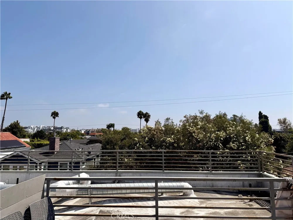 1042 Garfield Avenue Venice, CA 90291
