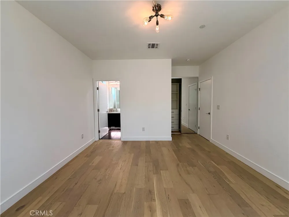 1042 Garfield Avenue Venice, CA 90291