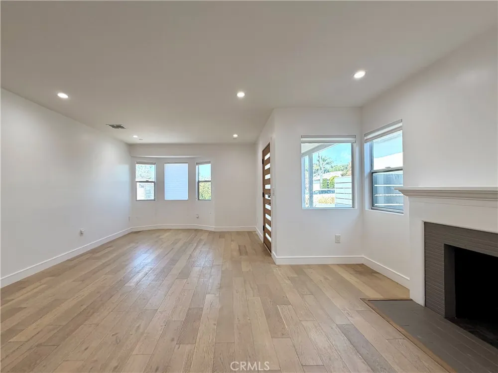 1042 Garfield Avenue Venice, CA 90291
