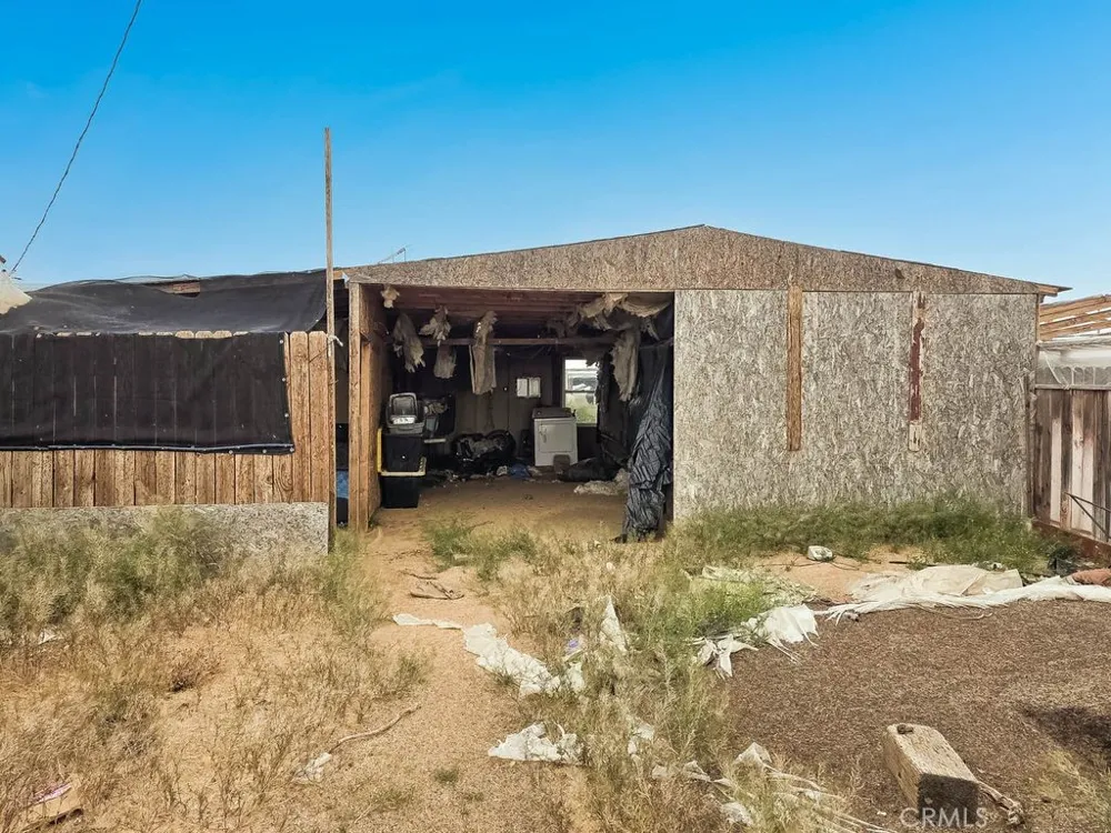 43111 260th E Lancaster, CA 93535