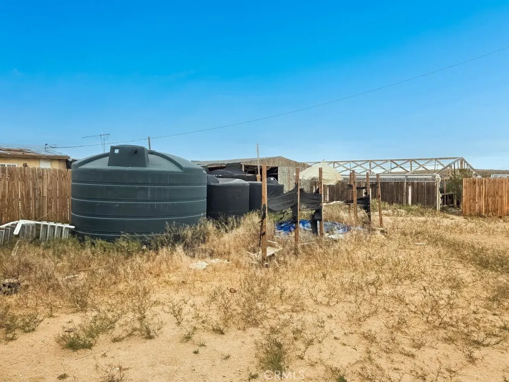43111 260th E Lancaster, CA 93535