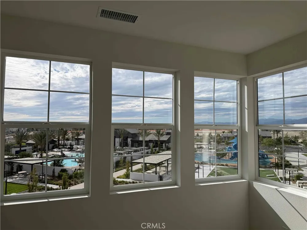 6009 Huntington Drive Eastvale, CA 92880