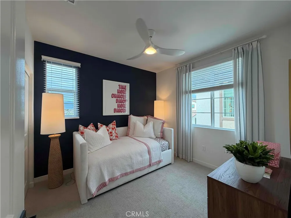 6009 Huntington Drive Eastvale, CA 92880