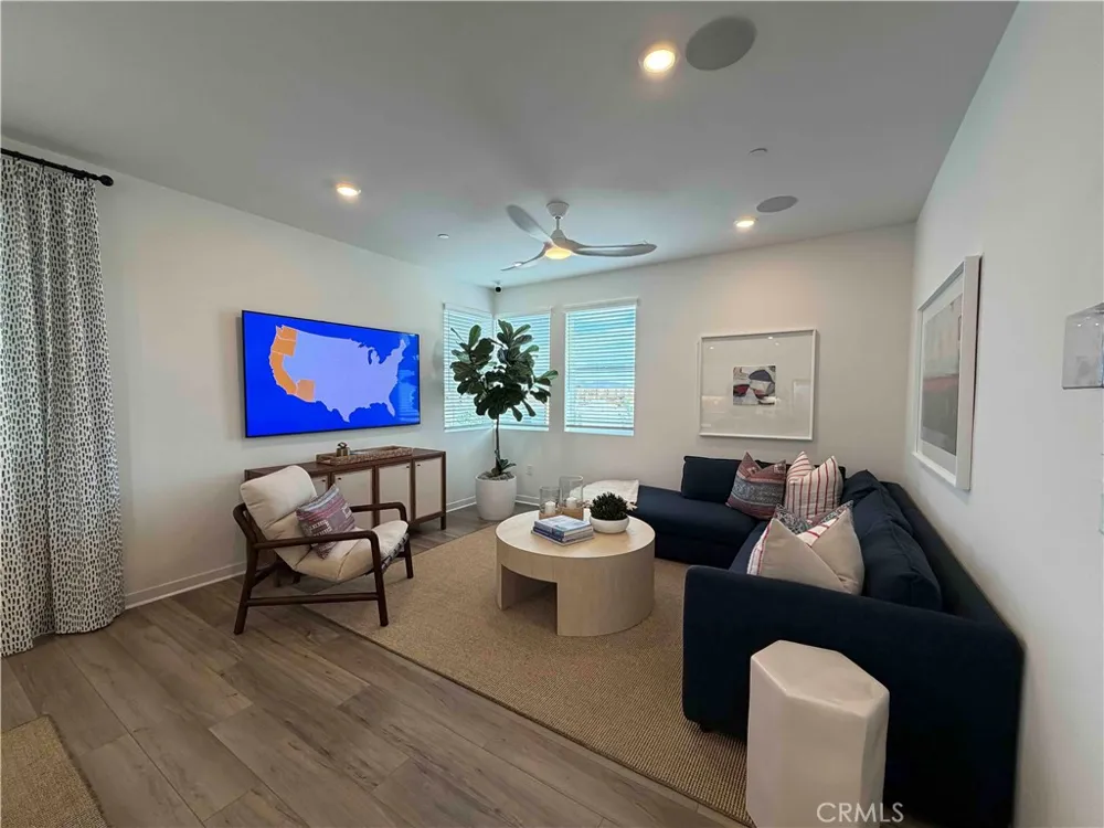 6009 Huntington Drive Eastvale, CA 92880