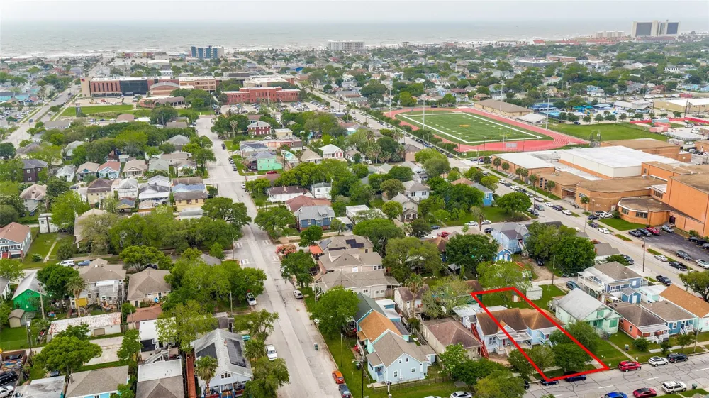 4015 Avenue O Galveston, TX 77550