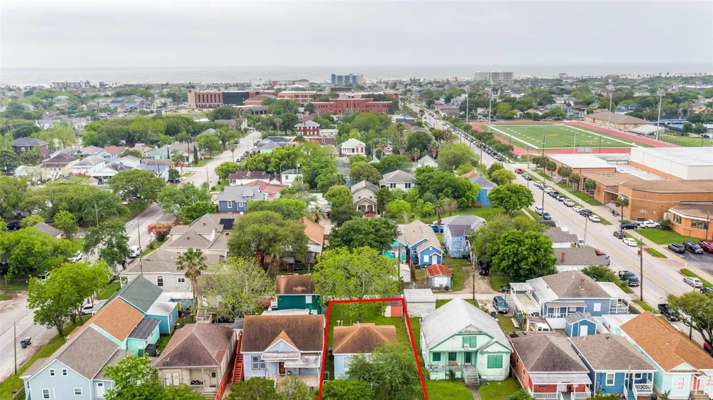 4015 Avenue O Galveston, TX 77550