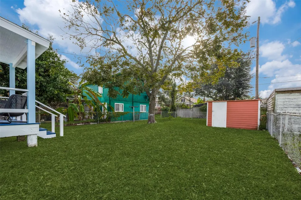 4015 Avenue O Galveston, TX 77550