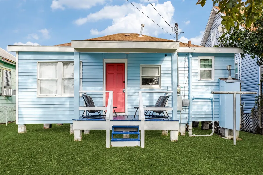 4015 Avenue O Galveston, TX 77550