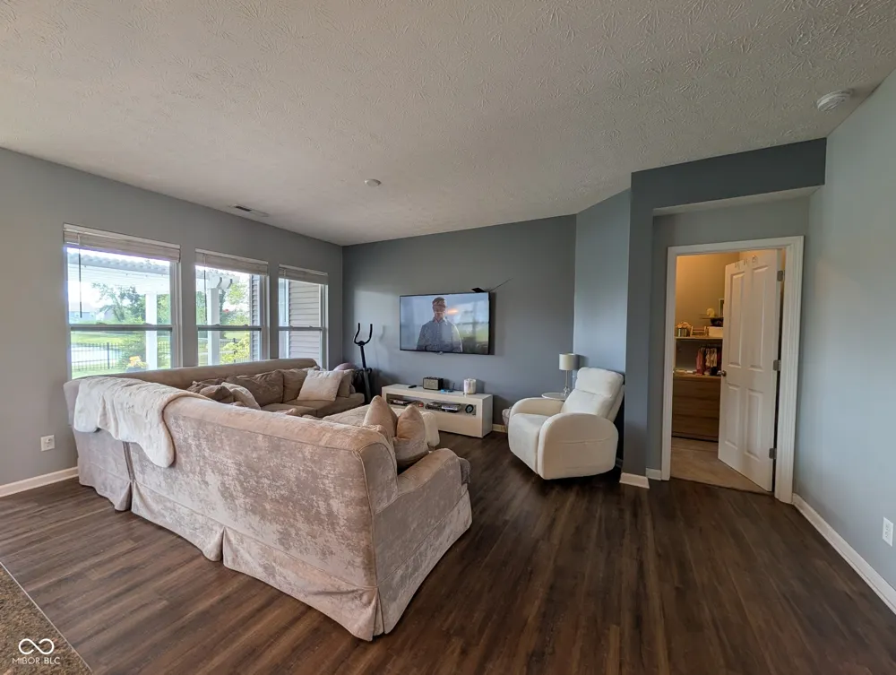 6027 Bunton Drive Indianapolis, IN 46237