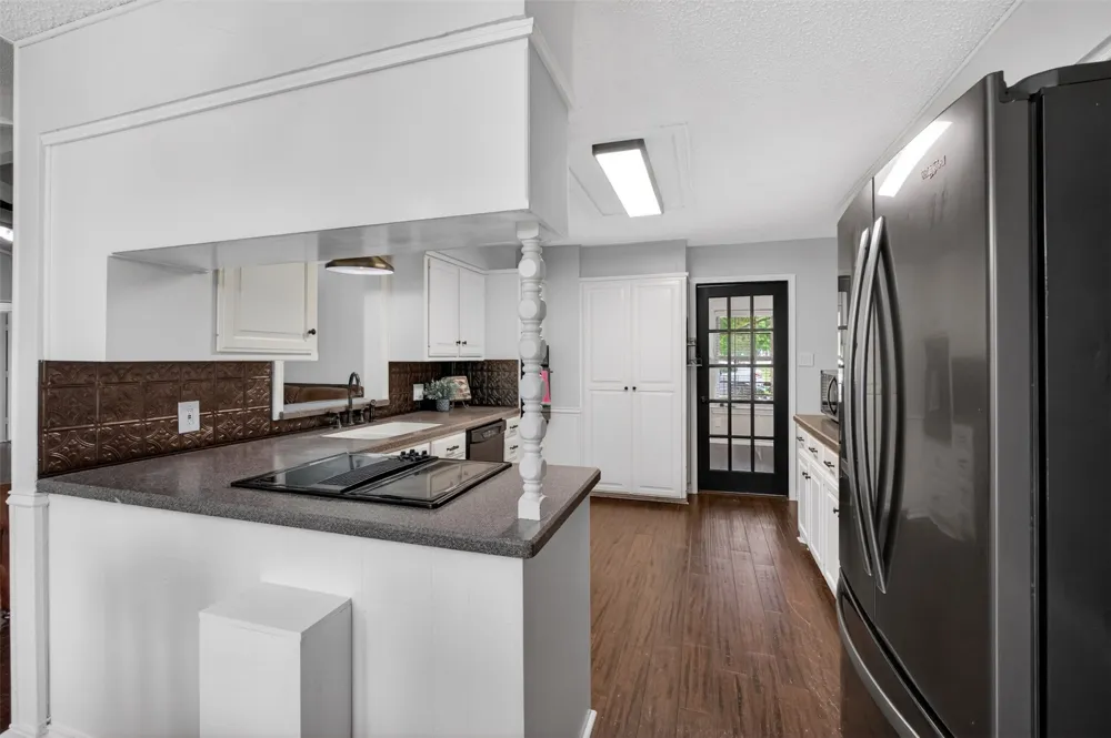 4607 Sachse Road Sachse, TX 75048