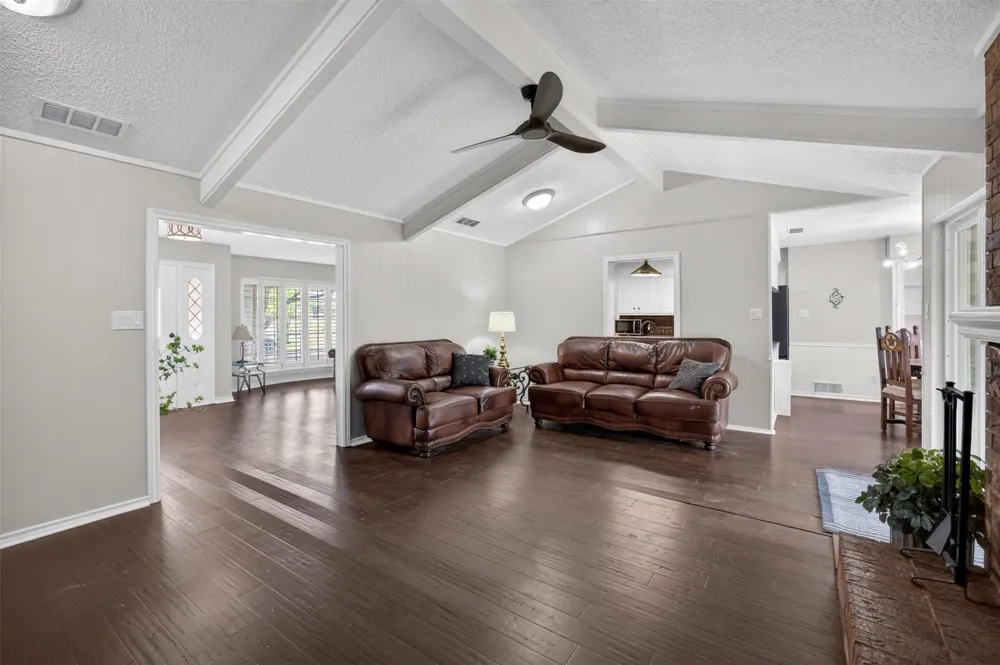 4607 Sachse Road Sachse, TX 75048