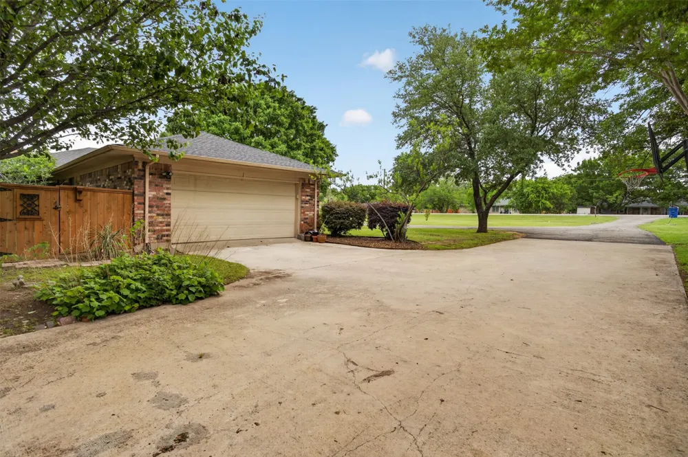 4607 Sachse Road Sachse, TX 75048