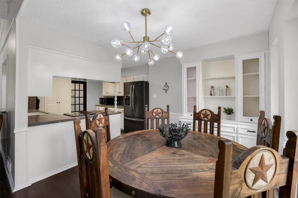 4607 Sachse Road Sachse, TX 75048