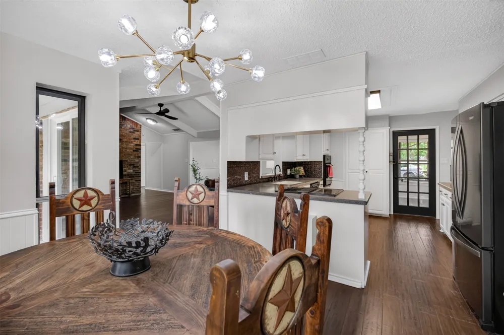 4607 Sachse Road Sachse, TX 75048