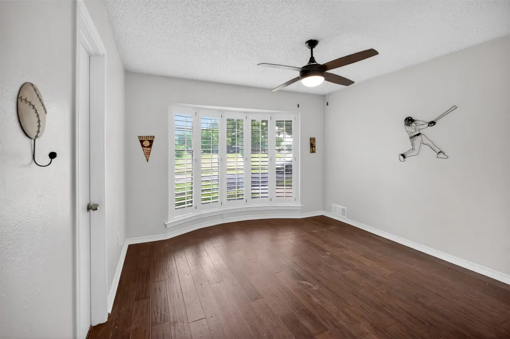 4607 Sachse Road Sachse, TX 75048