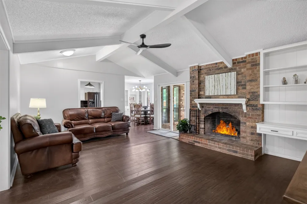 4607 Sachse Road Sachse, TX 75048