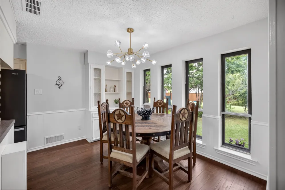 4607 Sachse Road Sachse, TX 75048