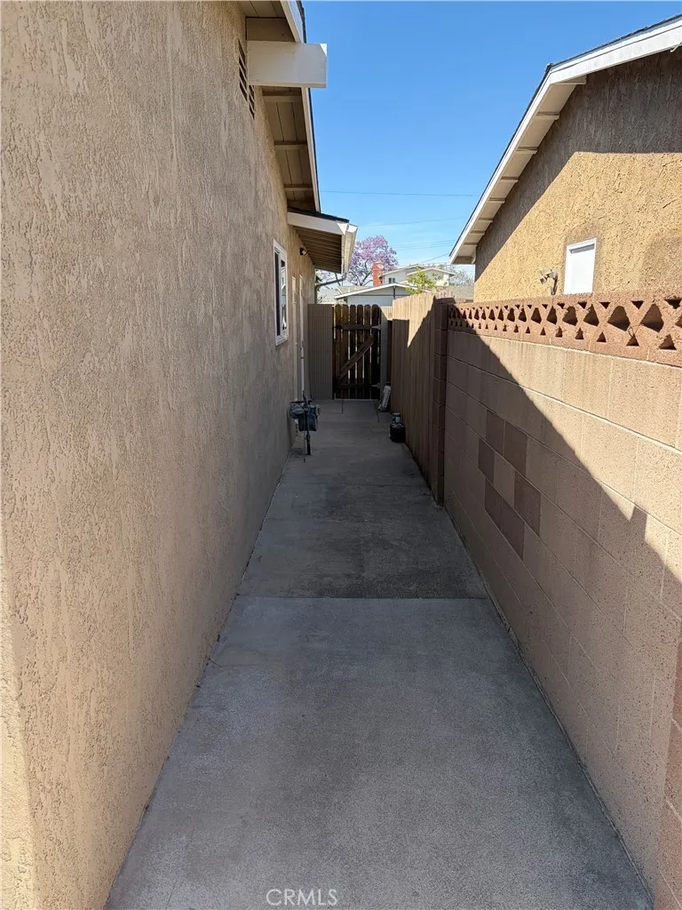7622 Don Huntington Beach, CA 92647