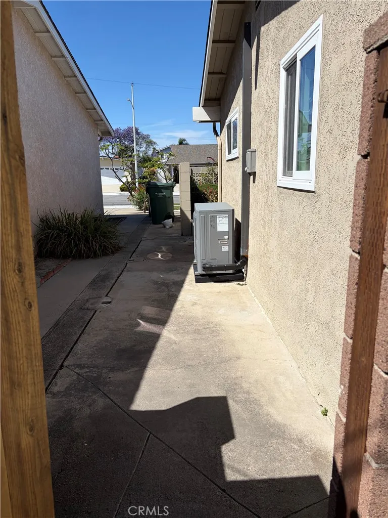7622 Don Huntington Beach, CA 92647