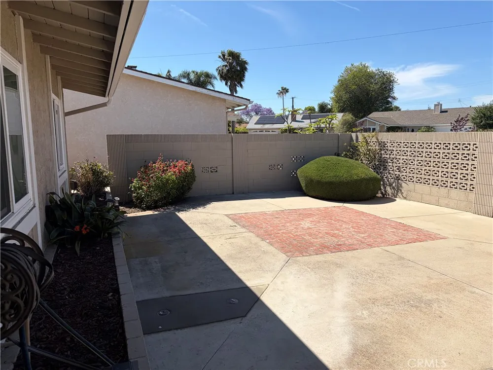 7622 Don Huntington Beach, CA 92647