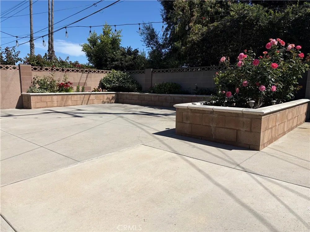 7622 Don Huntington Beach, CA 92647