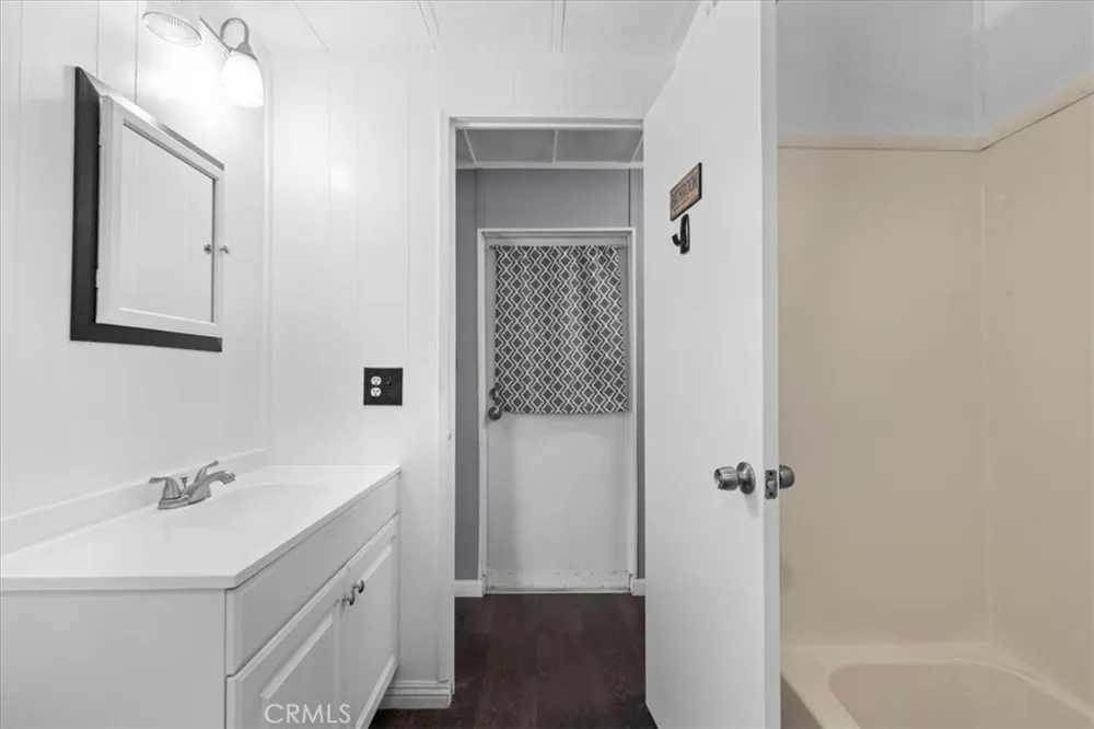 22800 Byron Crestline, CA 92325