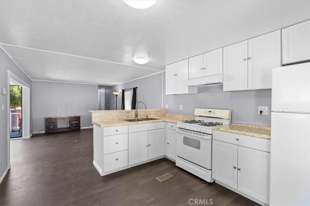 22800 Byron Crestline, CA 92325