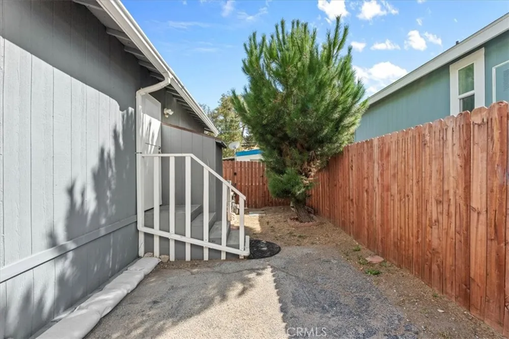 22800 Byron Crestline, CA 92325