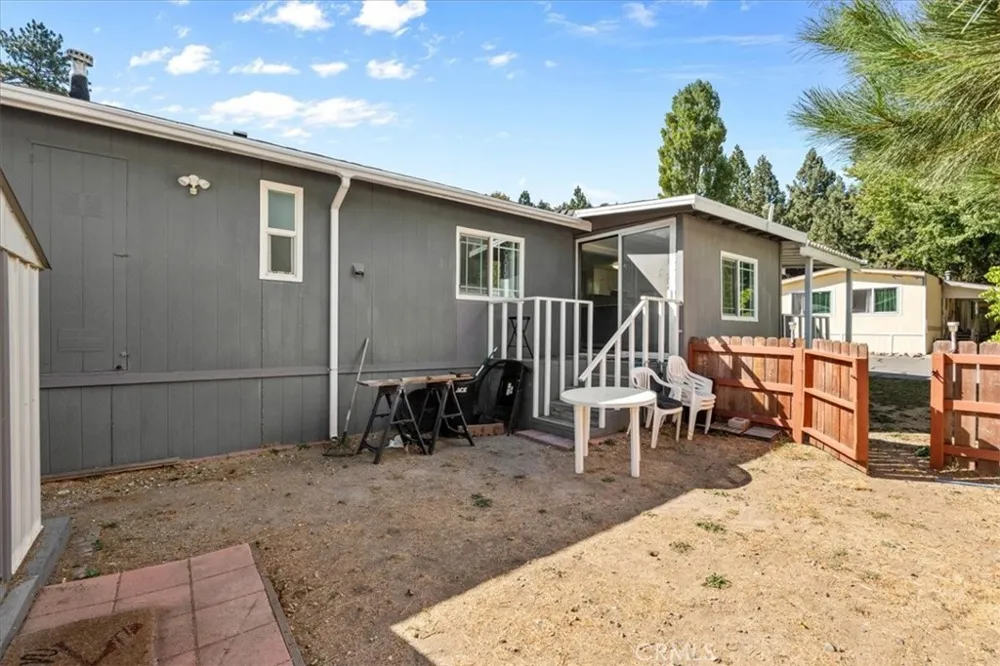 22800 Byron Crestline, CA 92325