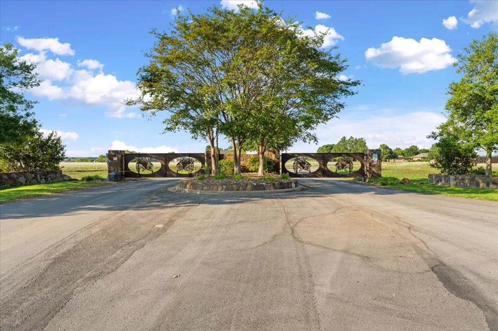 Shore Crest Way Athens, TX 75752