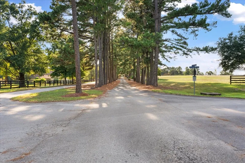 Shore Crest Way Athens, TX 75752
