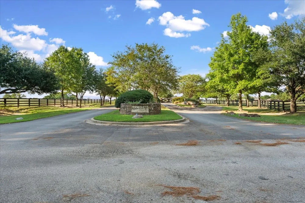 Shore Crest Way Athens, TX 75752