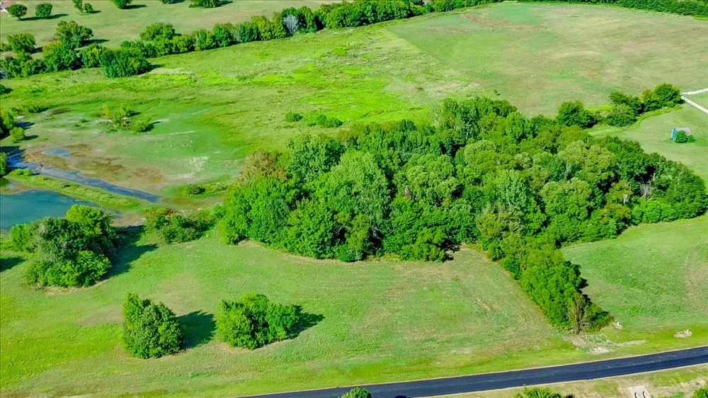 Shore Crest Way Athens, TX 75752