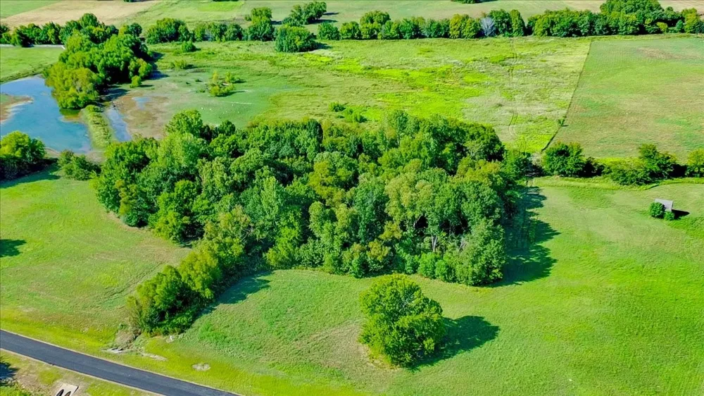 Shore Crest Way Athens, TX 75752