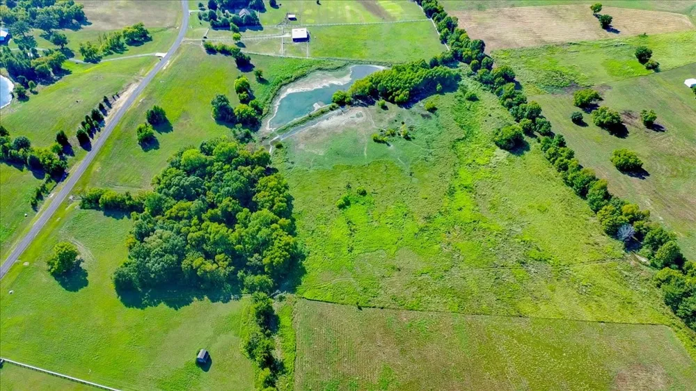 Shore Crest Way Athens, TX 75752