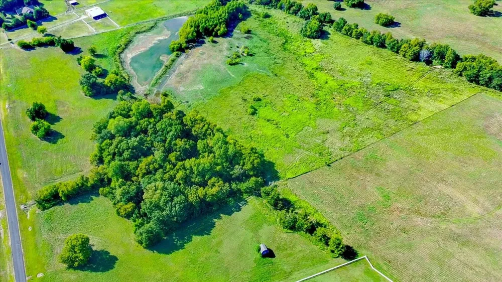 Shore Crest Way Athens, TX 75752