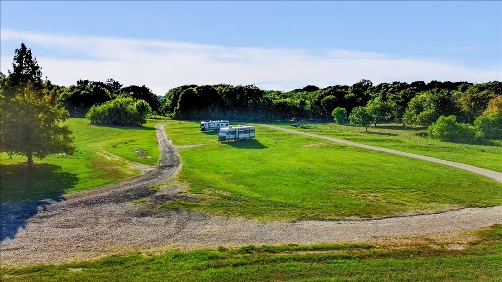 Shore Crest Way Athens, TX 75752