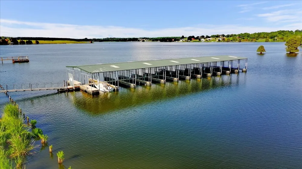 Shore Crest Way Athens, TX 75752