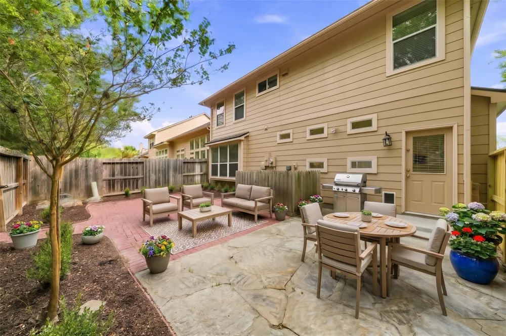 8903 Silent Willow Lane Sugar Land, TX 77479